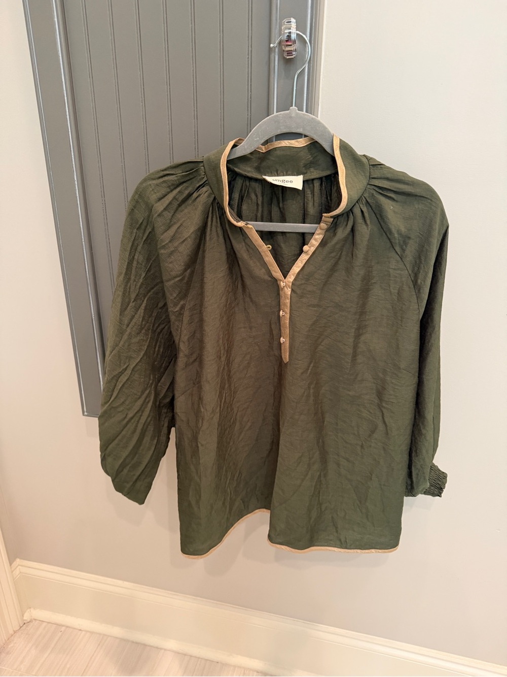 Umgee Olive Green Peasant Blouse with Tan Trim